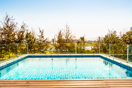 Cost of Glass Pool Fence Repair in Buenaventura Lakes, FL